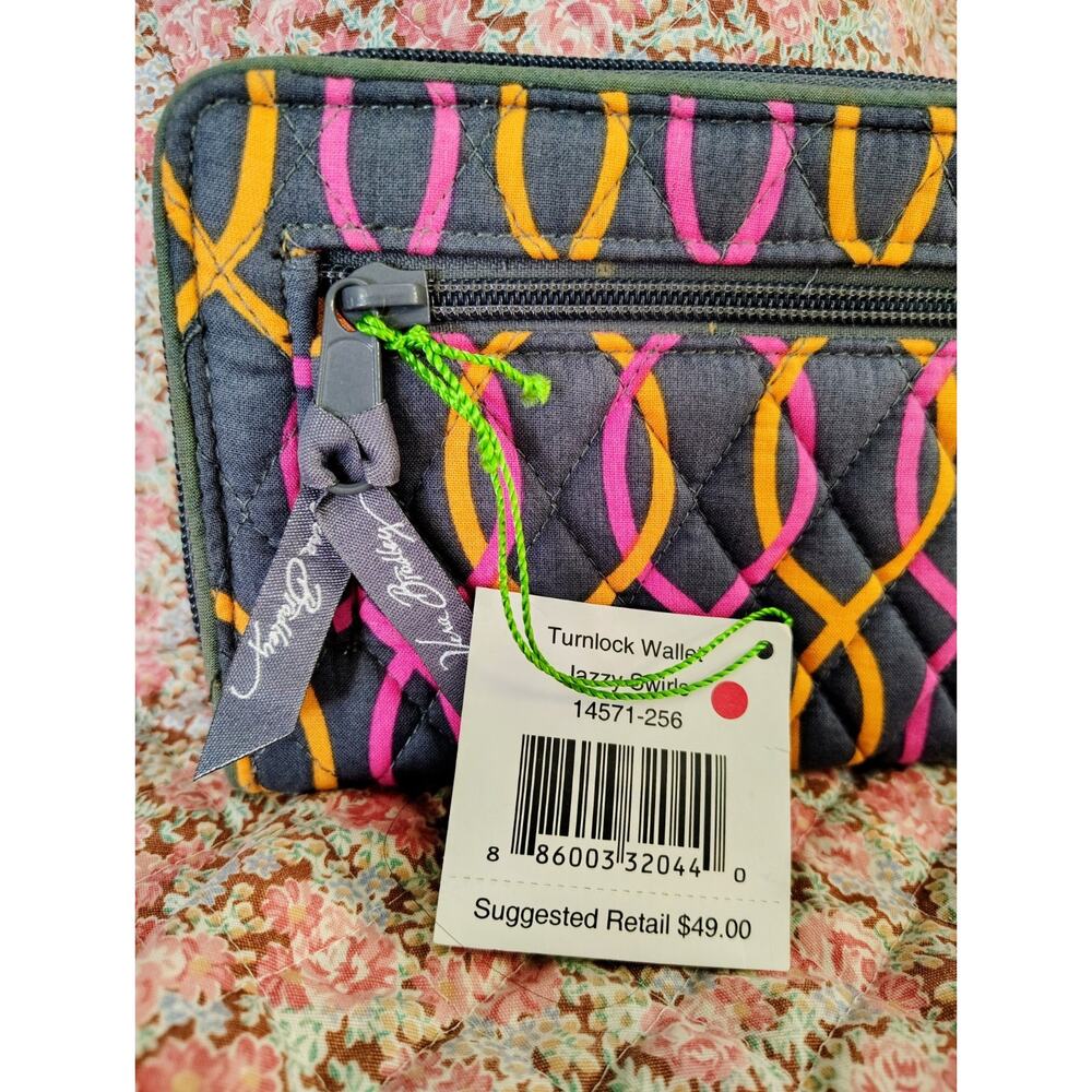 Vera Bradley Jazzy Swirls Turnlock Wallet NWT Pink Orange Gray MSRP $49 - Picture 4 of 12